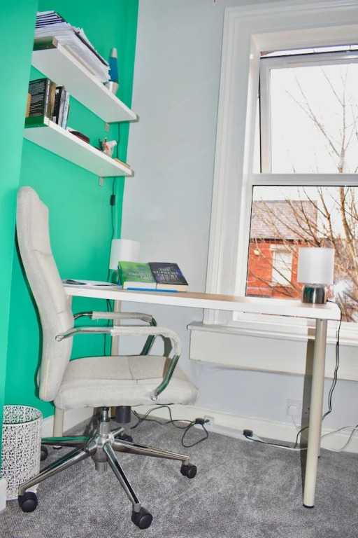 Traditional 4 Bedroom Home in Trendy Ranelagh