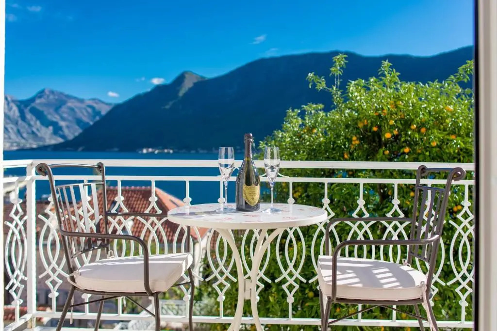 Conte Hotel & Restaurant