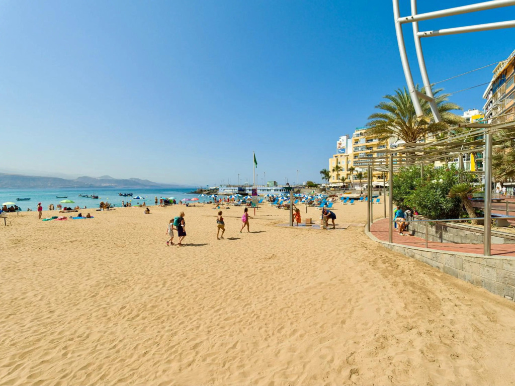 2 Bedrooms & Spectacular Views in Best Part of Las Canteras