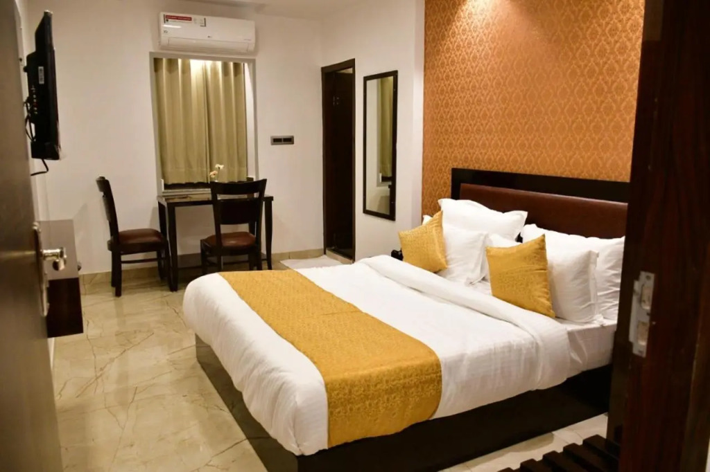 Hotel O Grand Lotus Inn