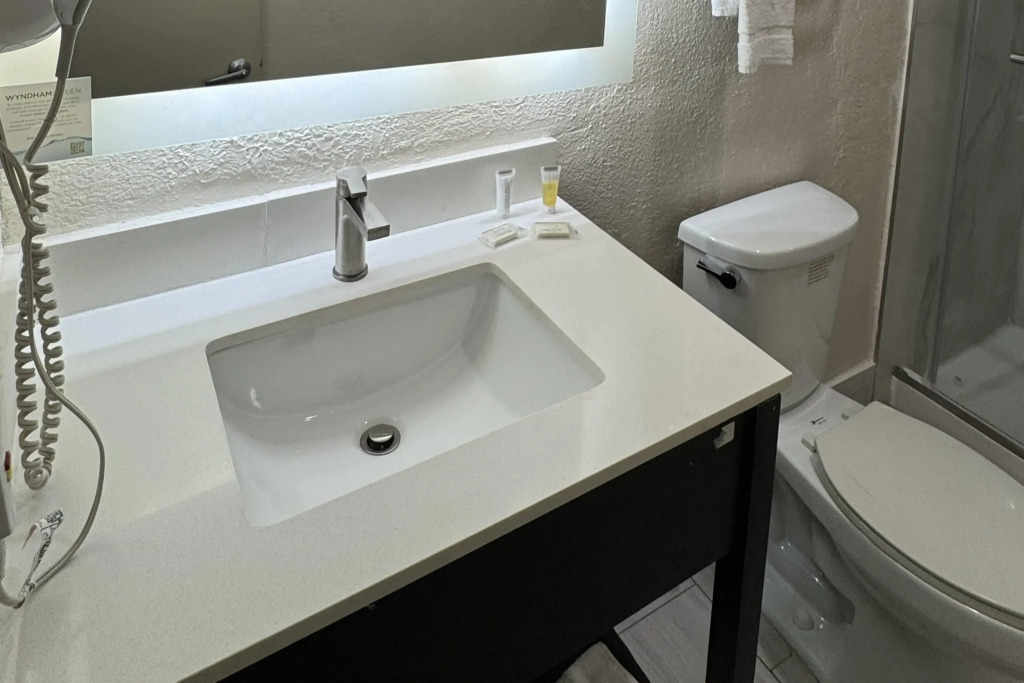 Howard Johnson by Wyndham Phoenix Airport/Downtown Area