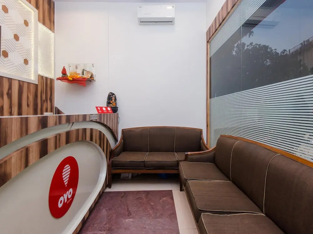 OYO 7879 Golden Tulipz Boutique Hotel