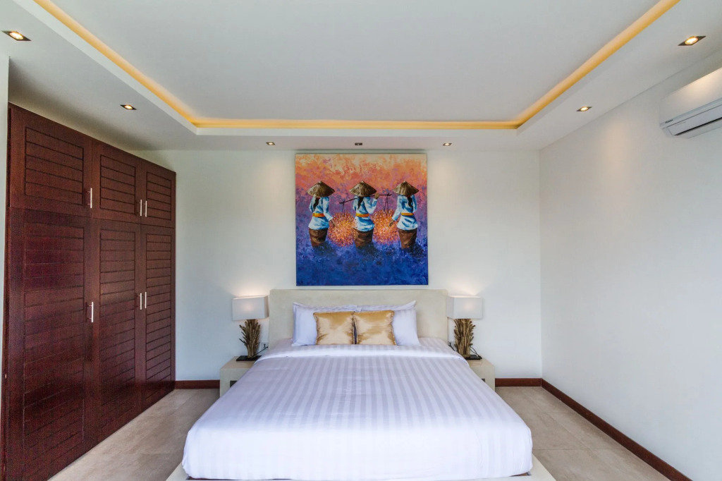 Villa Tira - Elegant 3BR in Central Seminyak