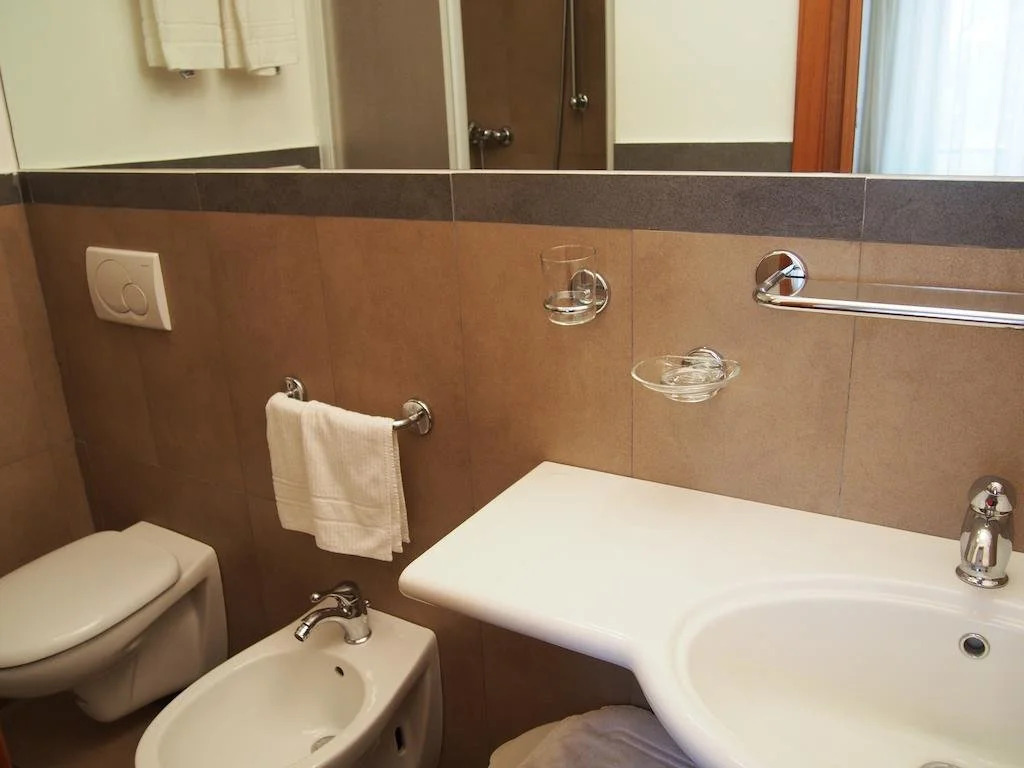 Endros Rooms