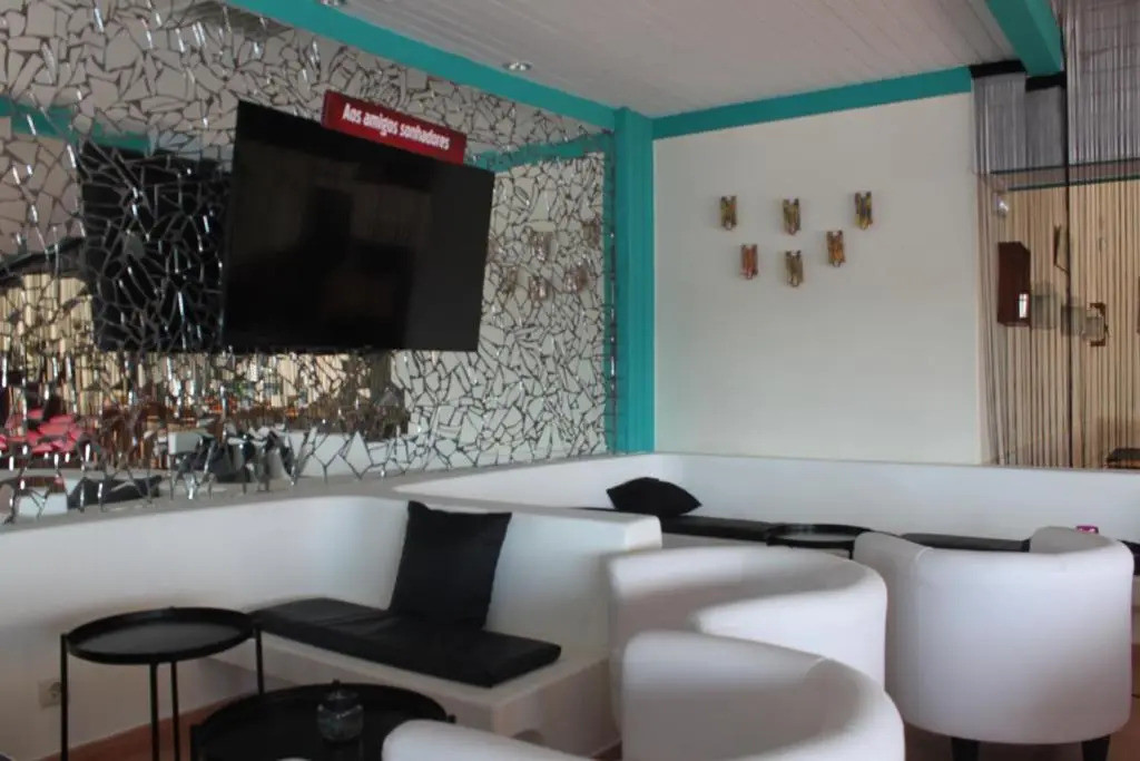 Cozy and Stylish Studio Apt just 800m from the beach - New on Booking!