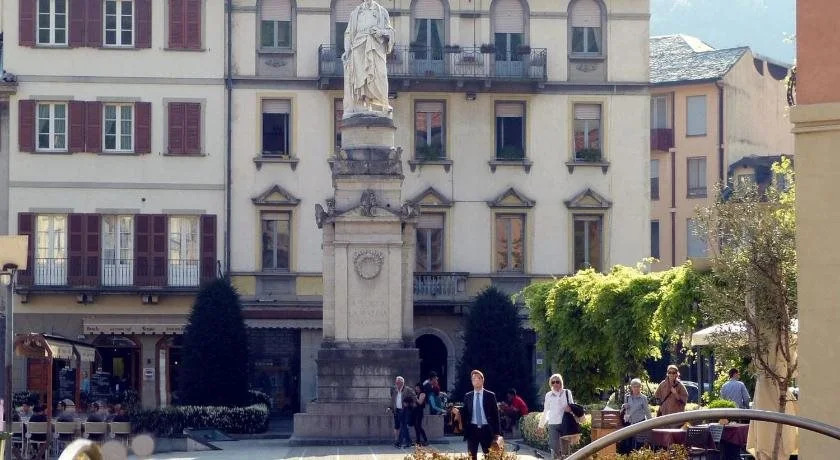 Fontana Rooms