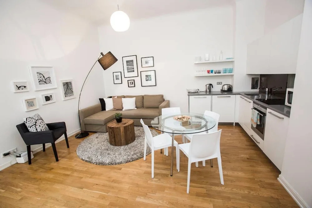 Beautiful Apartment Near Charles Bridge