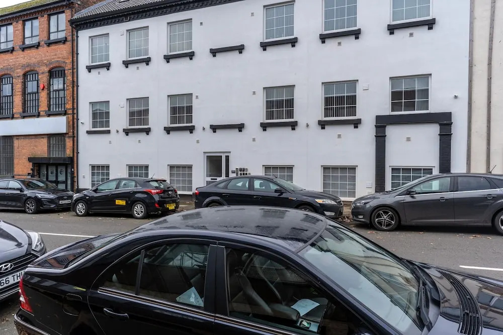Birmingham Apt-sleeps 4-walk to City Centre-pets