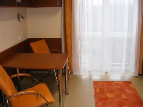 Study K & M Hotel