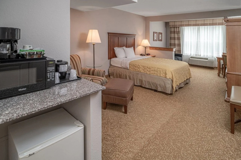 Country Inn & Suites by Radisson, Dunbar - Charleston