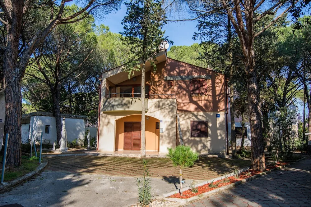 Apartment Maestral