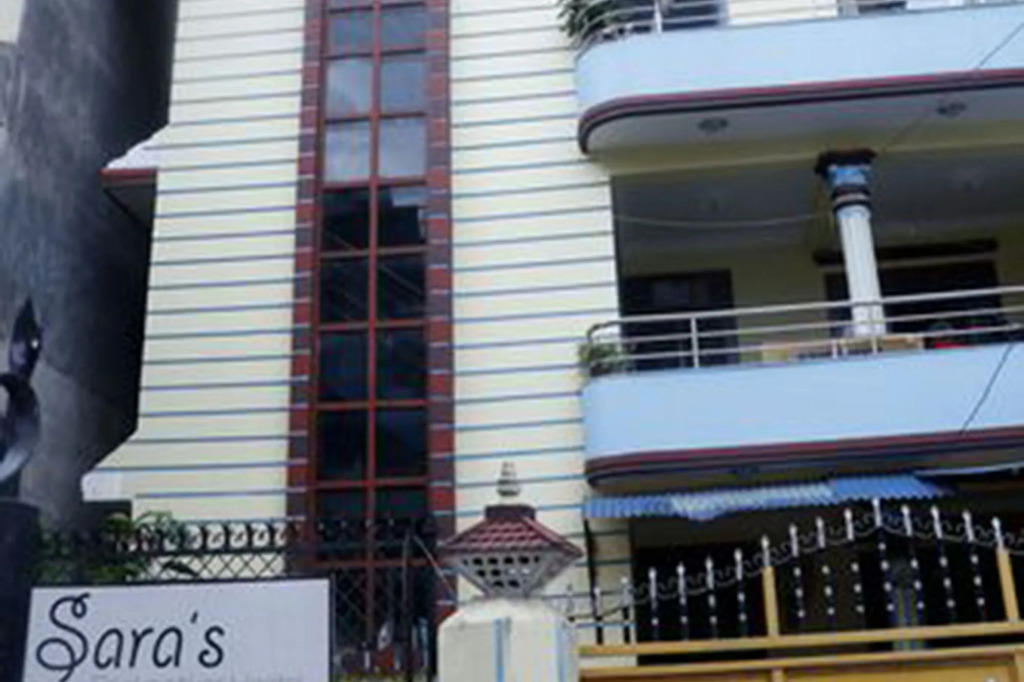 Saras Backpackers Hotel