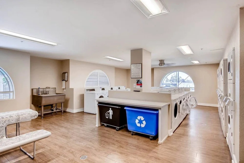 H4 - #1 Beautiful San Diego Location Dual Master 2BR/2Bath With Free Parking!