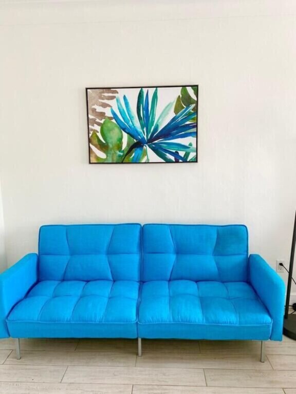 Miami Beach Versatile Plus Apartment