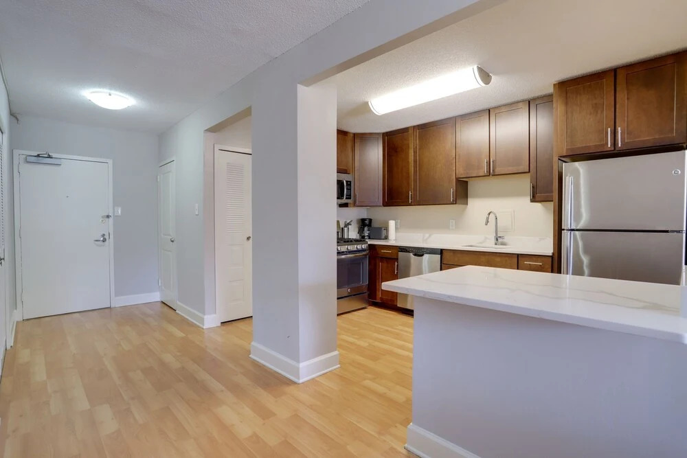 Amazing Br2 Bedroom Condo at Arlington