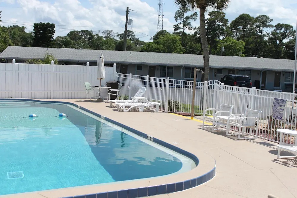 Carters Motel and Mobile Home Village