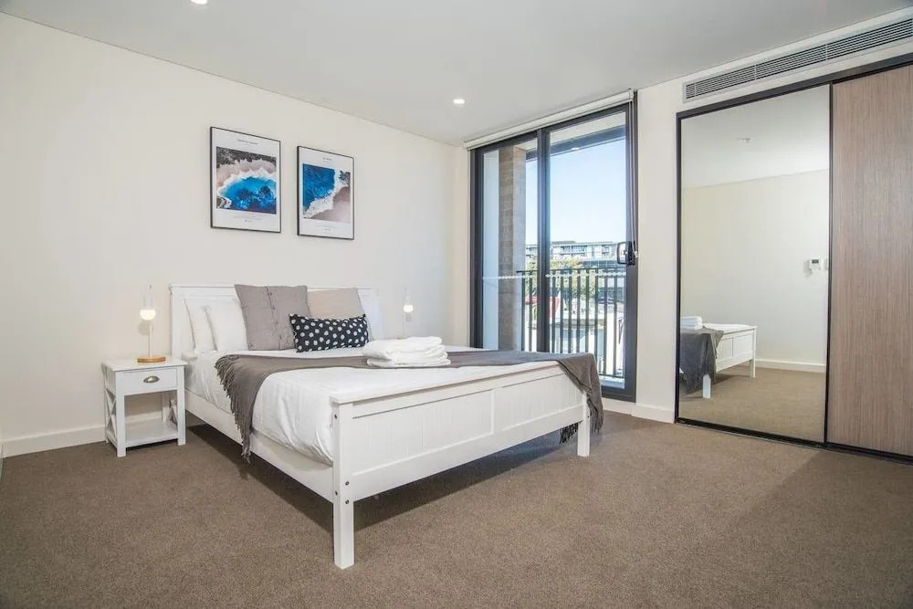 Lovely & Luxurious Townhouse In Zetland