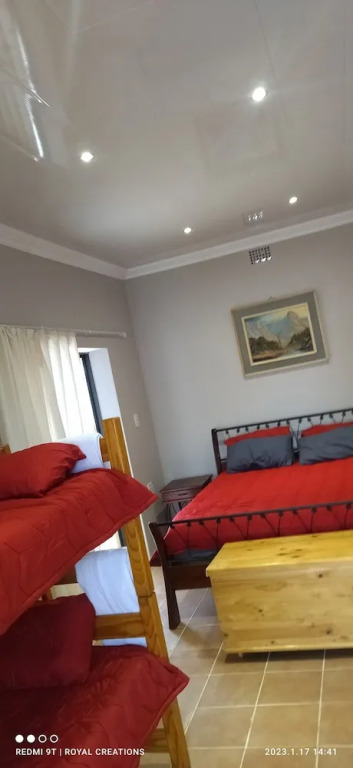 Immaculate 2-bed Garden Cottage in Beaufort West
