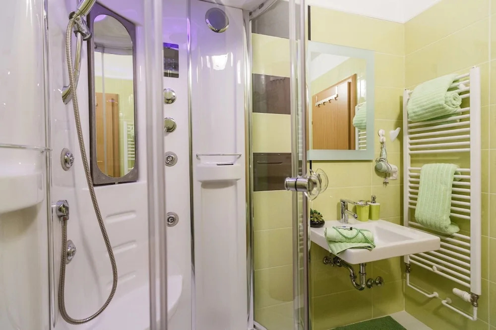 A2 - Modern Luxury apt w. big Balcony, sea View,