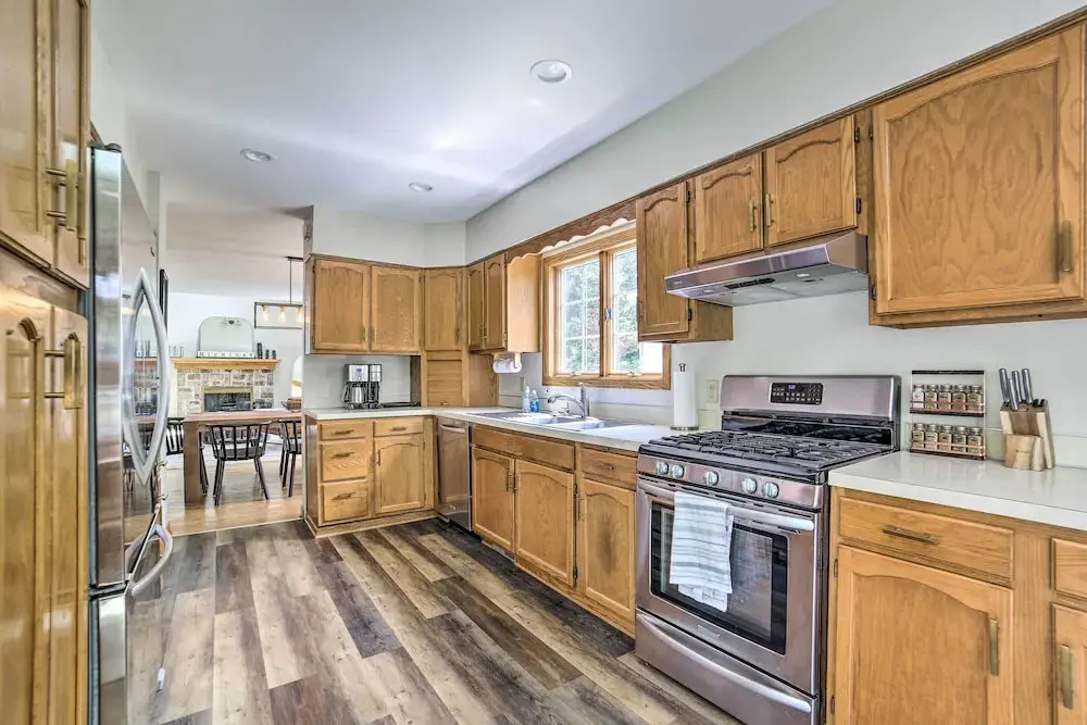 Lovely Kalamazoo River Home w/ Dock & Hot Tub