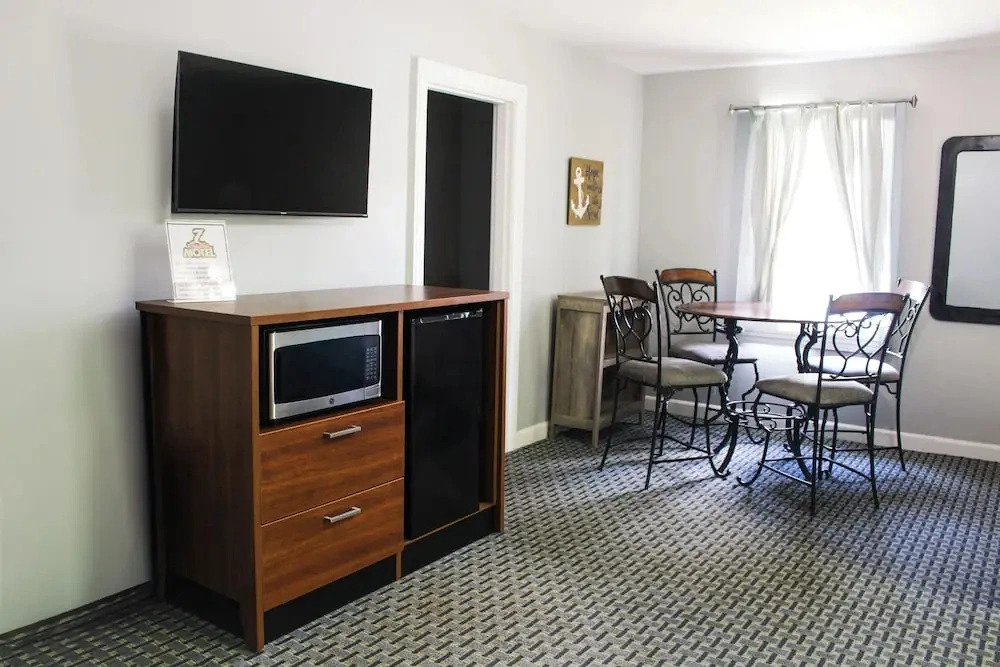 7 Gables Motel