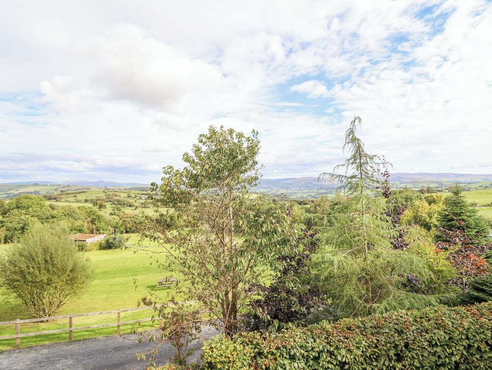 Hilltop Lodge
