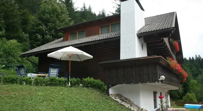 Khunburg90