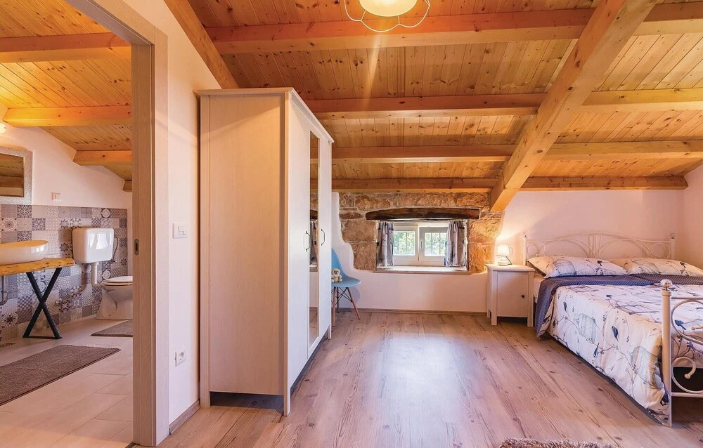 Nice Home in Peruski With Wifi and 3 Bedrooms