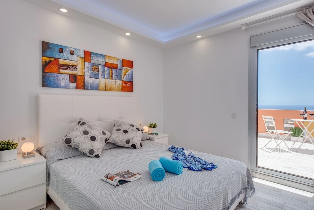 Villa Elena, Ocean View, Heated Pool