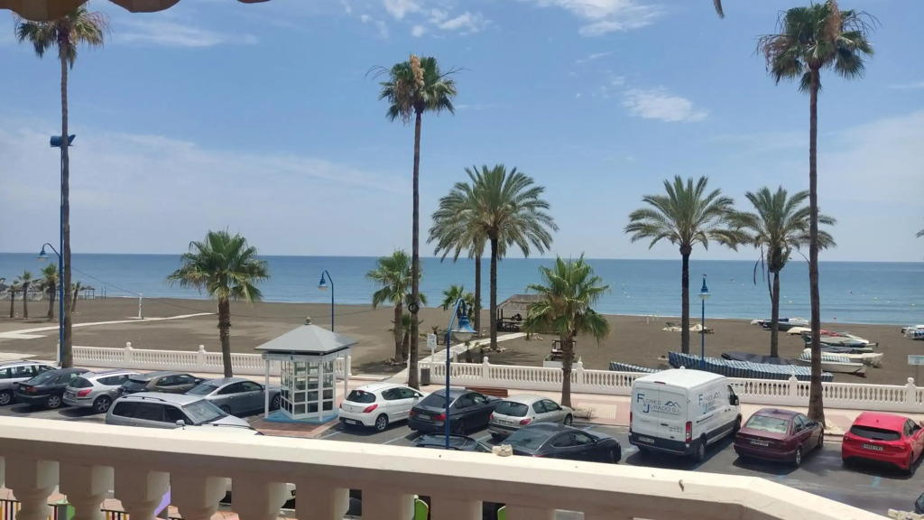 Apartamento MORCHE -TORROX PRIMERA LINEA DE PLAYA