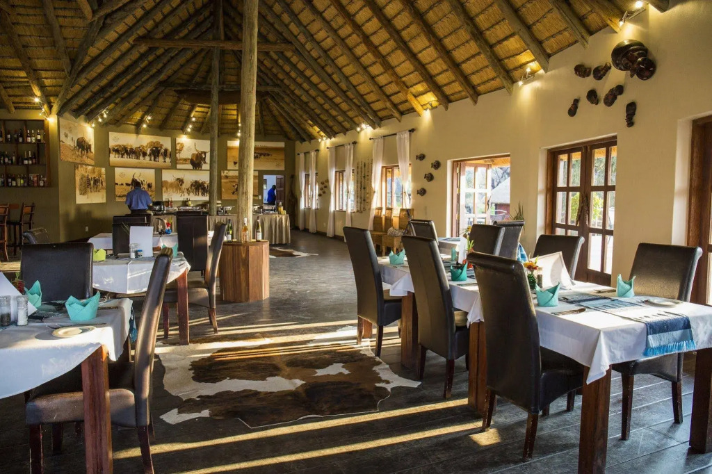 Hakusembe River Lodge