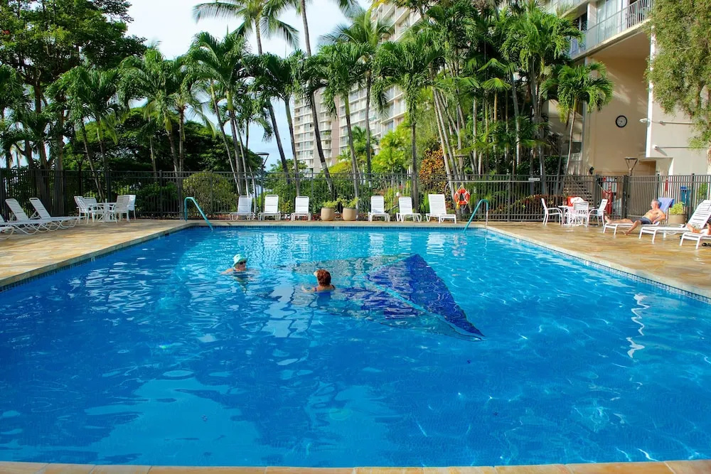 Makaha Valley Towers