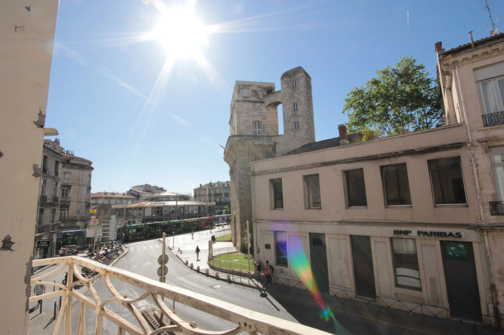 Hôtel Des Arts, Artisanal et Indépendant