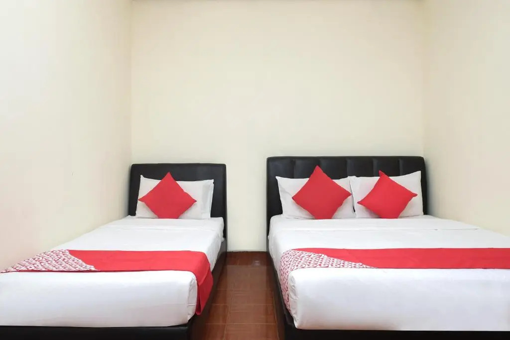 Oyo 89928 Acf Guest House