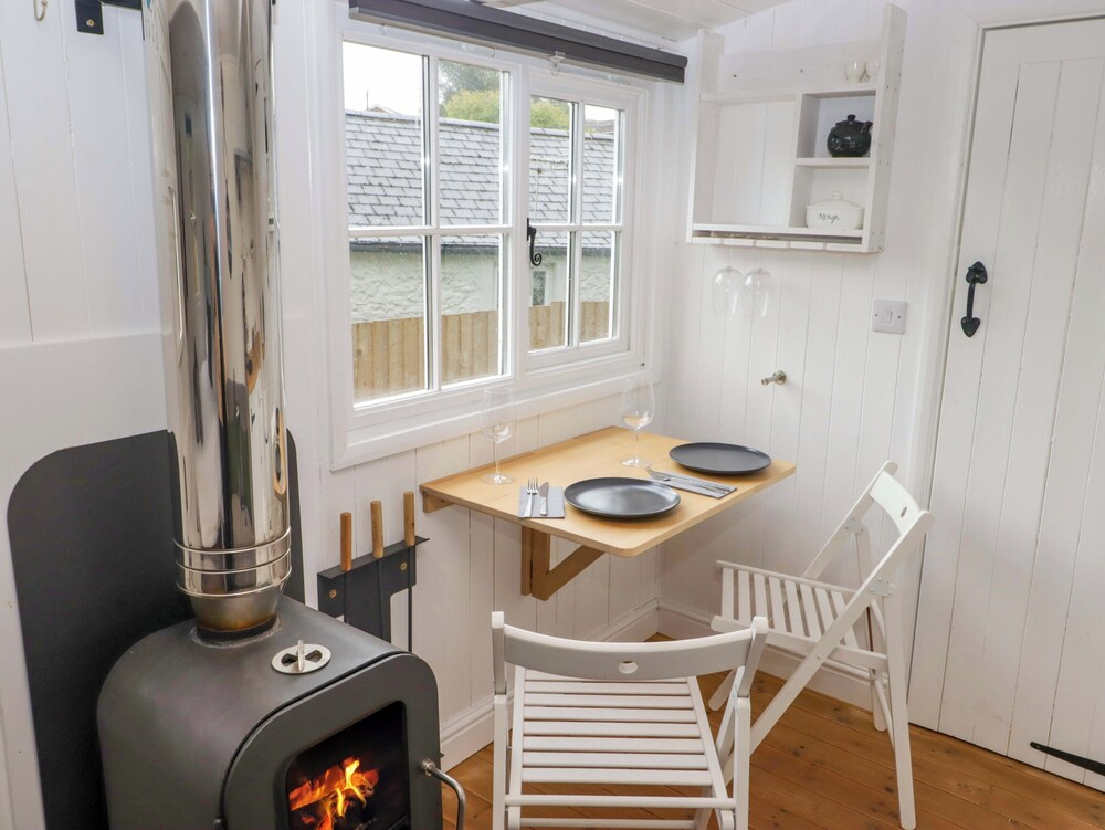 Kings Cwtch Shepherd's Hut