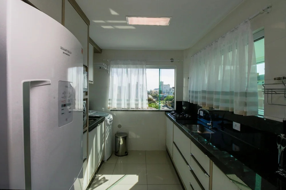Aluguel Apartamento 2 quartos sendo 1 suíte - 528