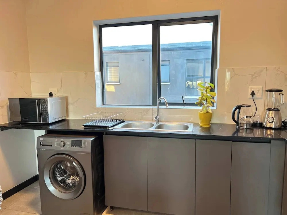Amazing 1br, 2bath With River View in Waterfall