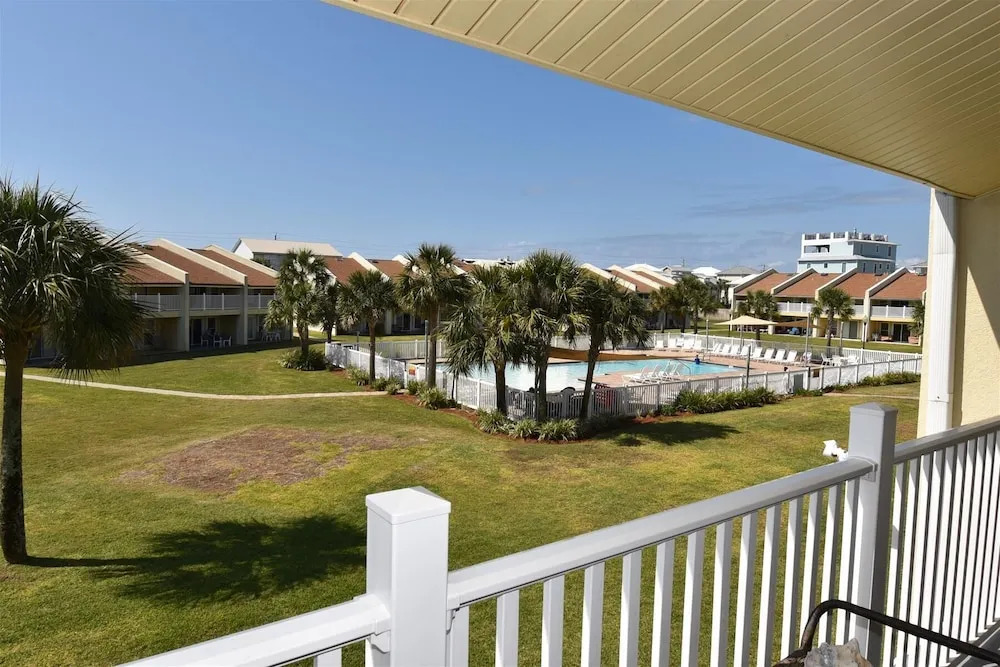 Emerald Enclave by Avantstay 18bdr Buyout Two Stunning Homes by the Beach