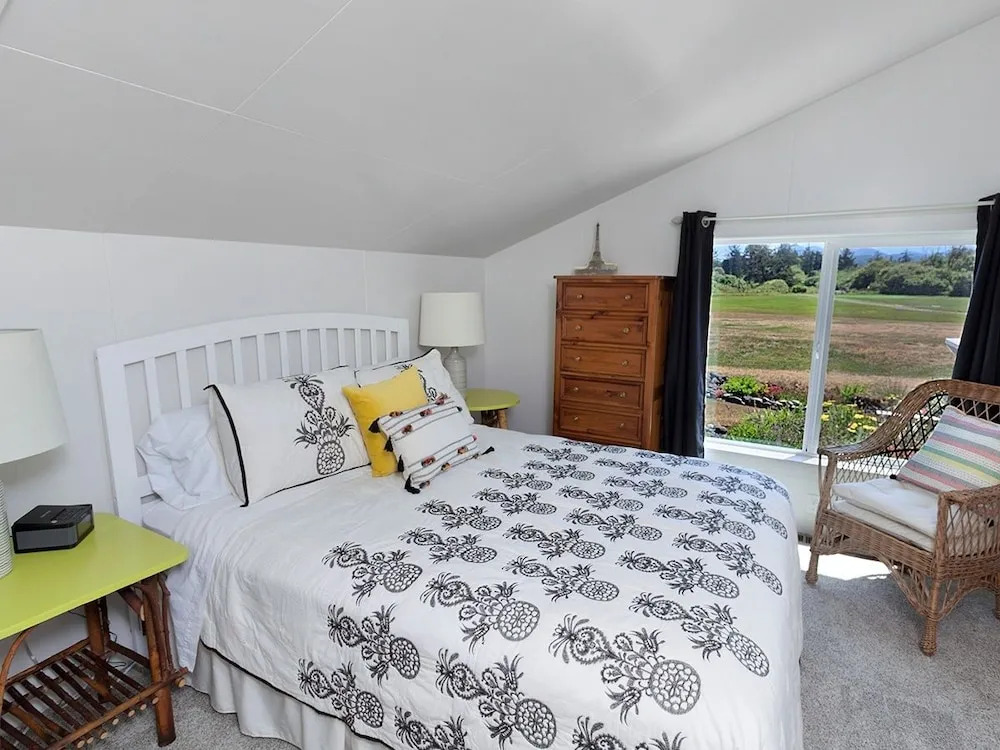 Seaside Cove Vue 3 Bedrooms 2 Bathrooms Home