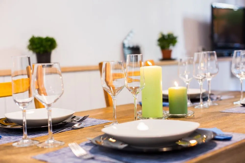 Montaber Apartments - Trafalgar