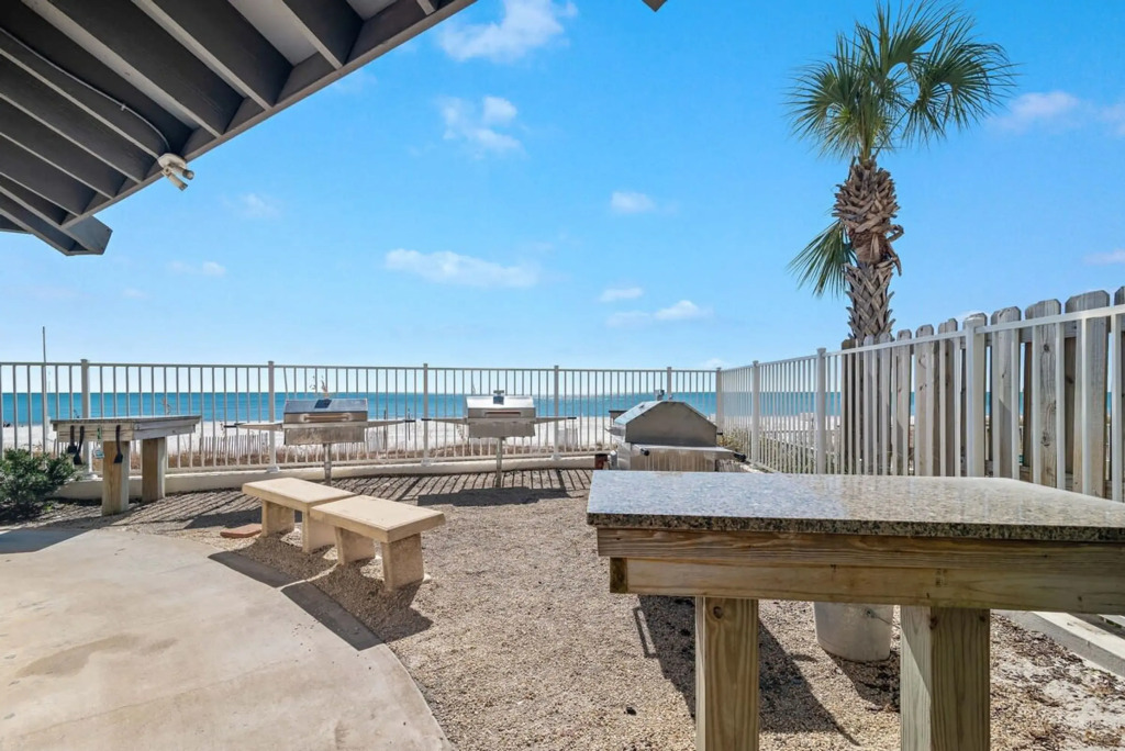 Windward Pointe 1504: top floor, A+ beach view, Orange Beach