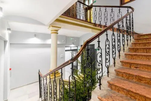 Lanterna Rooms City Center