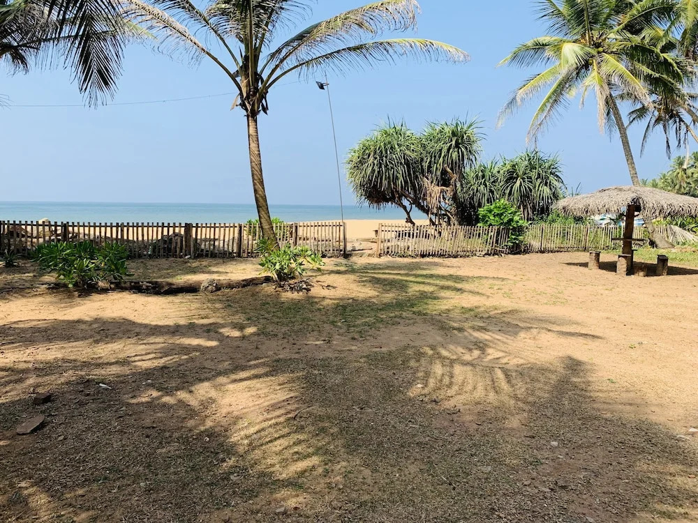 MICHS Beach Villa - Maggona