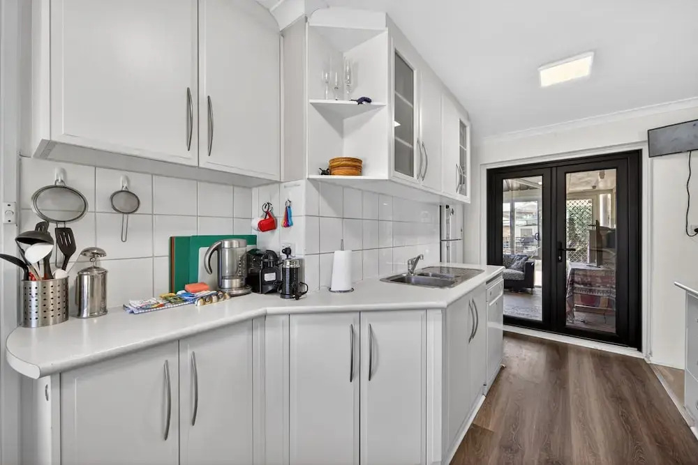 Coastal 2-bed Home With Pool & Spa