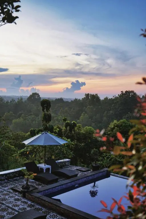 Exotic private glamping