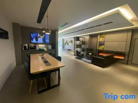 Homeinn Selected Hotel (Beijing Zhongguancun Suzhou Bridge Subway Station)