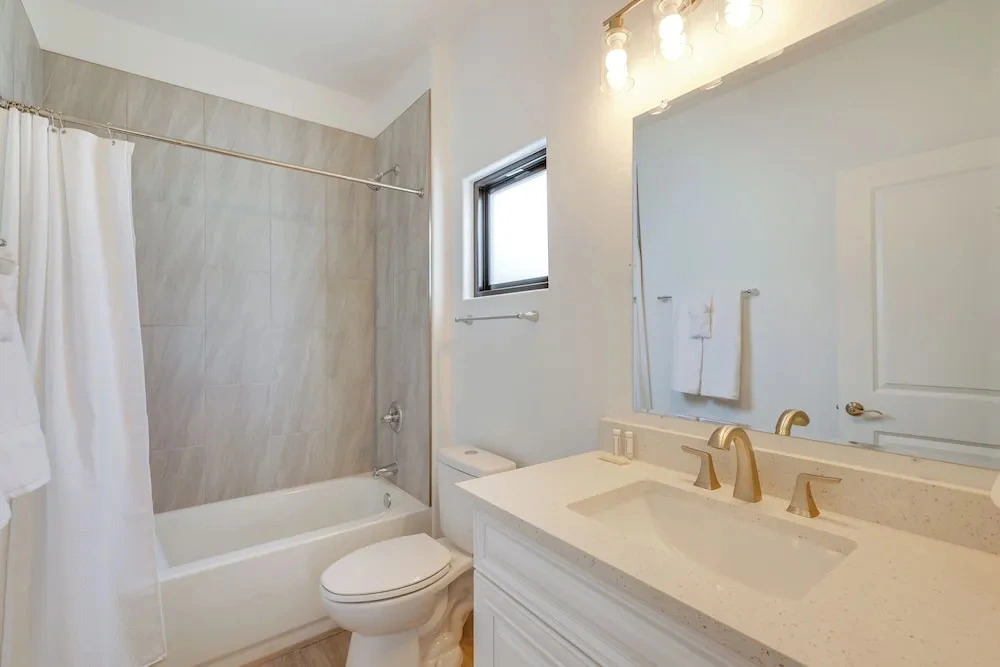 Easy Dtwn Access! Prime PHX Stay For Couples