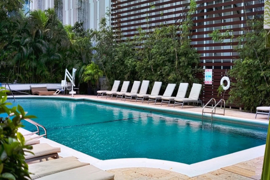 Dorchester Hotel & Suites