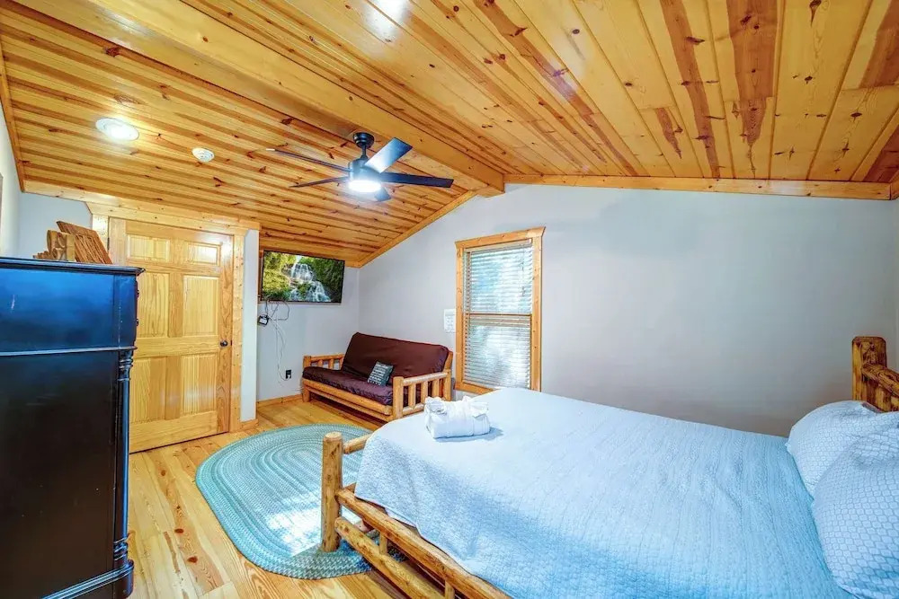 Buck Valley Lodge Mountain Getaway!