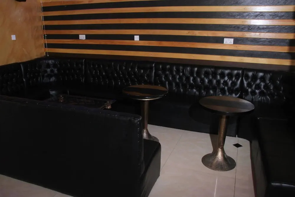 Tripple Os Hotel